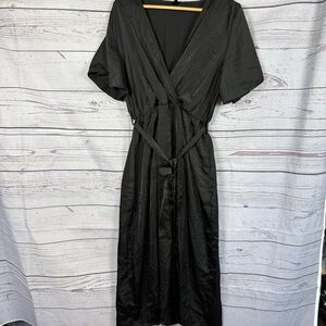 SHEIN Curve Elegant Black Faux Wrap
Midi Dress Black Size OXL